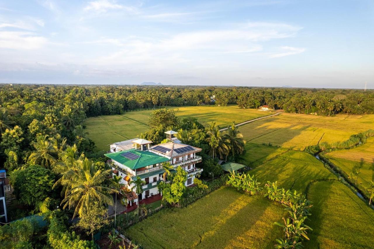 Mailagama Cinnamon Residence كاتاراغاما المظهر الخارجي الصورة